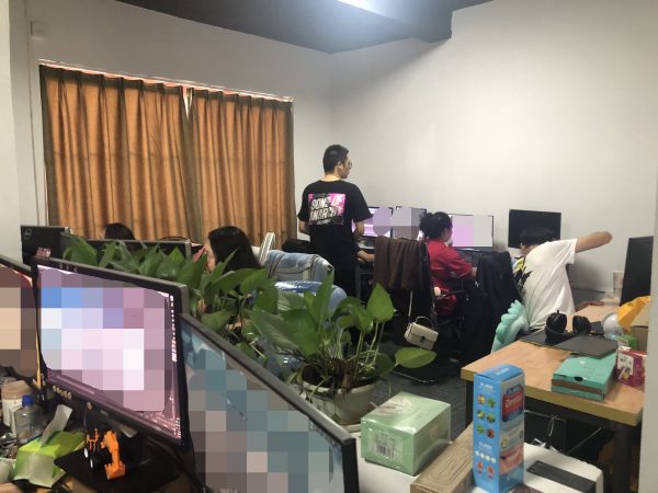  深圳市甴曱艺术设计有限公司展示1